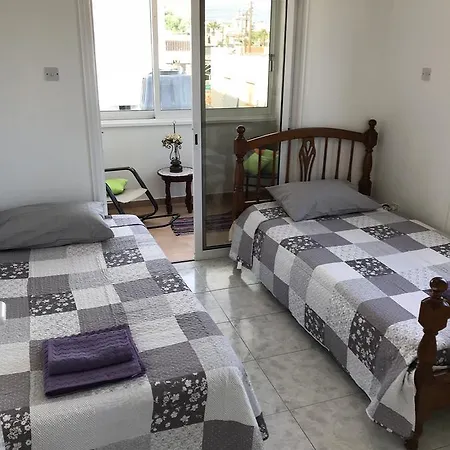 Central 3 Bedroom شقة