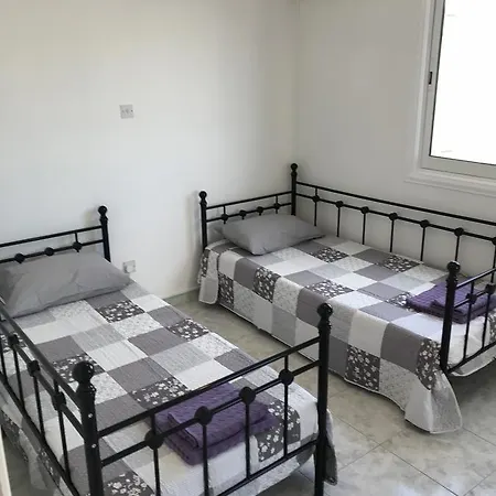 Central 3 Bedroom *